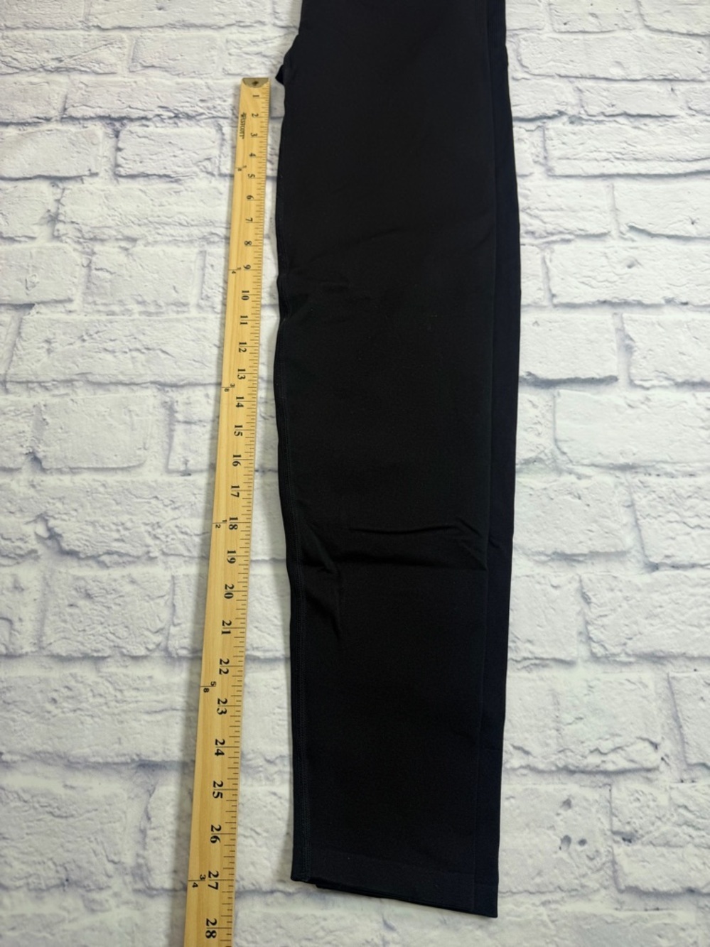 PINK Black High-Waist Leggings. Size Large. - Picture 7 of 7
